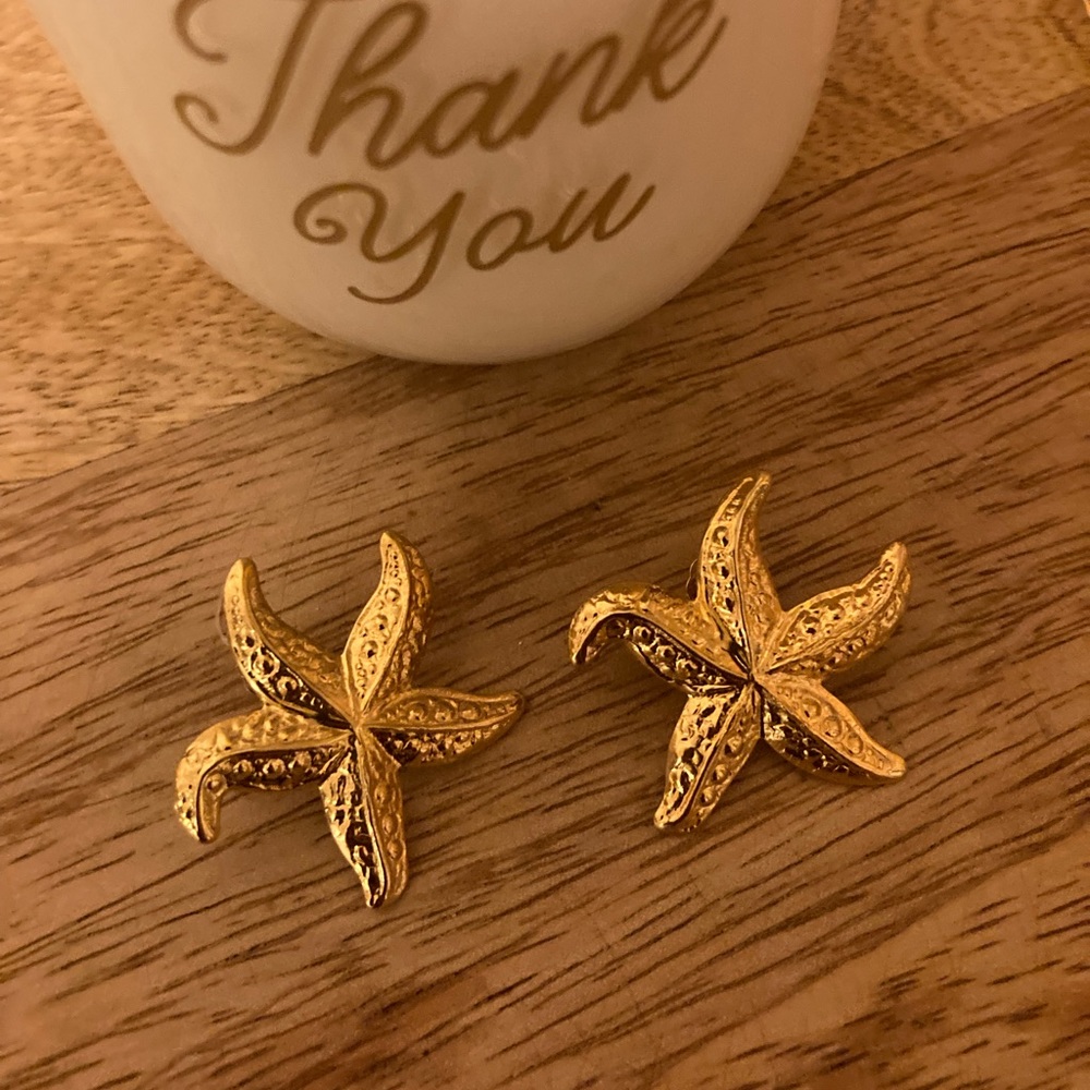 Gold vintage starfish earrings